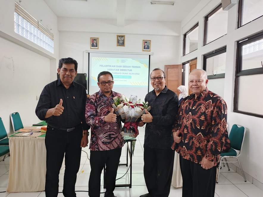 Pelantikan Direktur Akademi Farmasi Bumi Siliwangi 2025